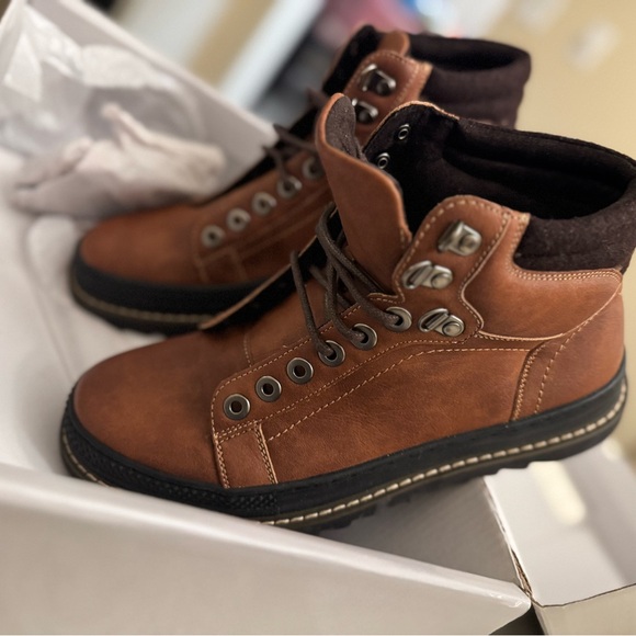 BNWB - Unisex Boots by Softmoc - $85 - Picture 2 of 4